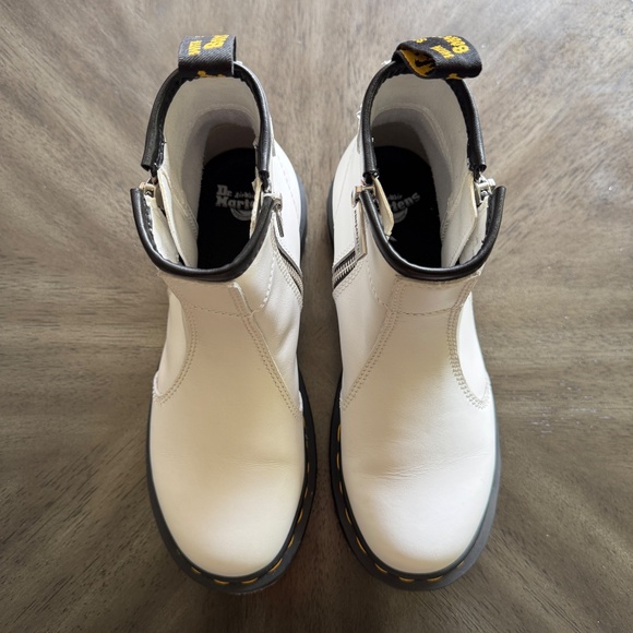 Dr. Martens 2976 Twin Zip White Leather Chelsea Boots Women's Size 6 - Picture 3 of 12